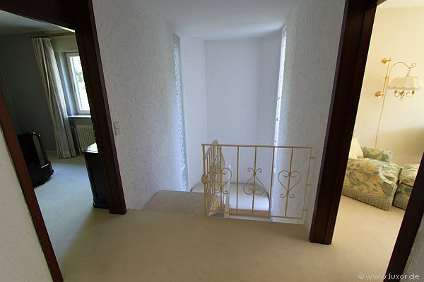 Expose mit Bildern H�user aus Wiesbaden - Immobilienmakler Luxor Liegenschaften