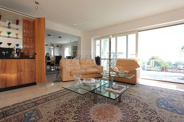 ETW neuwertig mit Wohnetage