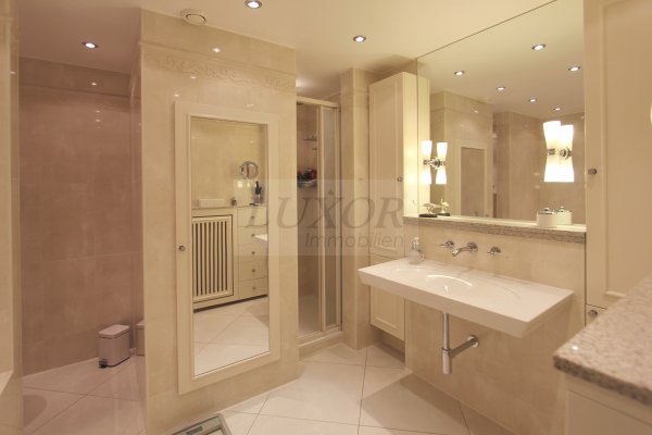 Immobilien Dachterrasse Pool Nordost